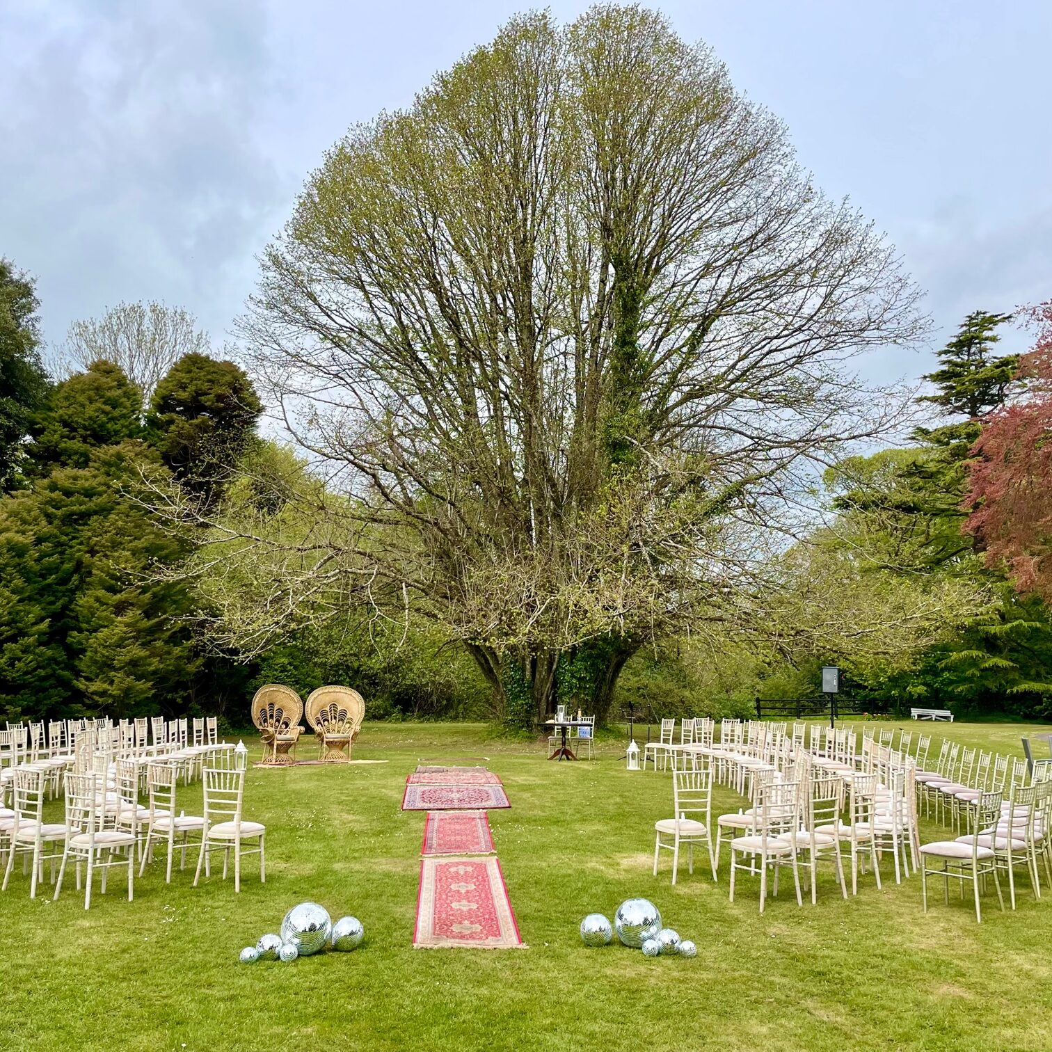 Outdoor wedding at Springfort Hall, Mallow, Co Cork -Caroline McCarthy - Your Celebrant Ireland - Registered Solemniser & Celebrant in Ireland conducting wedding and elopment ceremonies. Useful information and advise, articles and blogs on getting married in Ireland